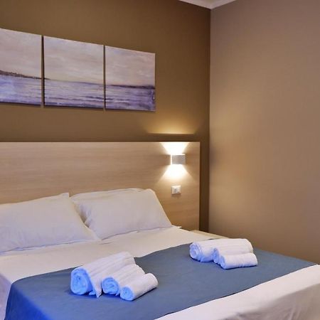Pianomare Riviera Apartments And Rooms Империа Екстериор снимка