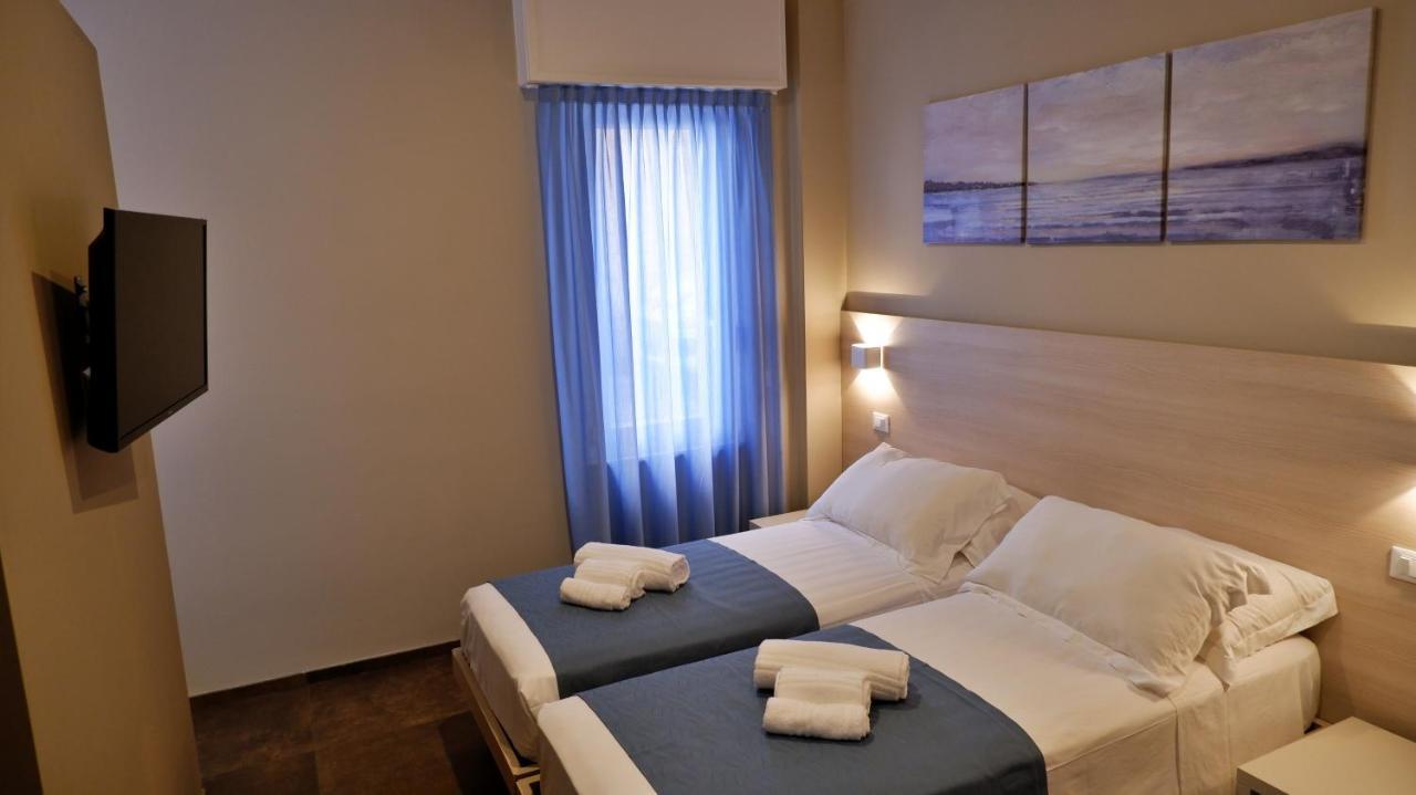 Pianomare Riviera Apartments And Rooms Империа Екстериор снимка