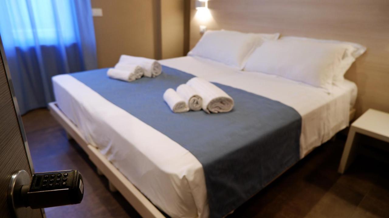 Pianomare Riviera Apartments And Rooms Империа Екстериор снимка