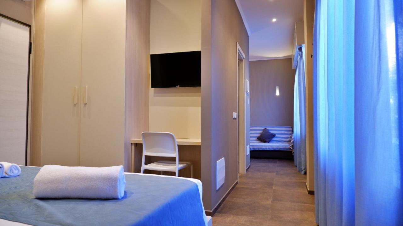 Pianomare Riviera Apartments And Rooms Империа Екстериор снимка