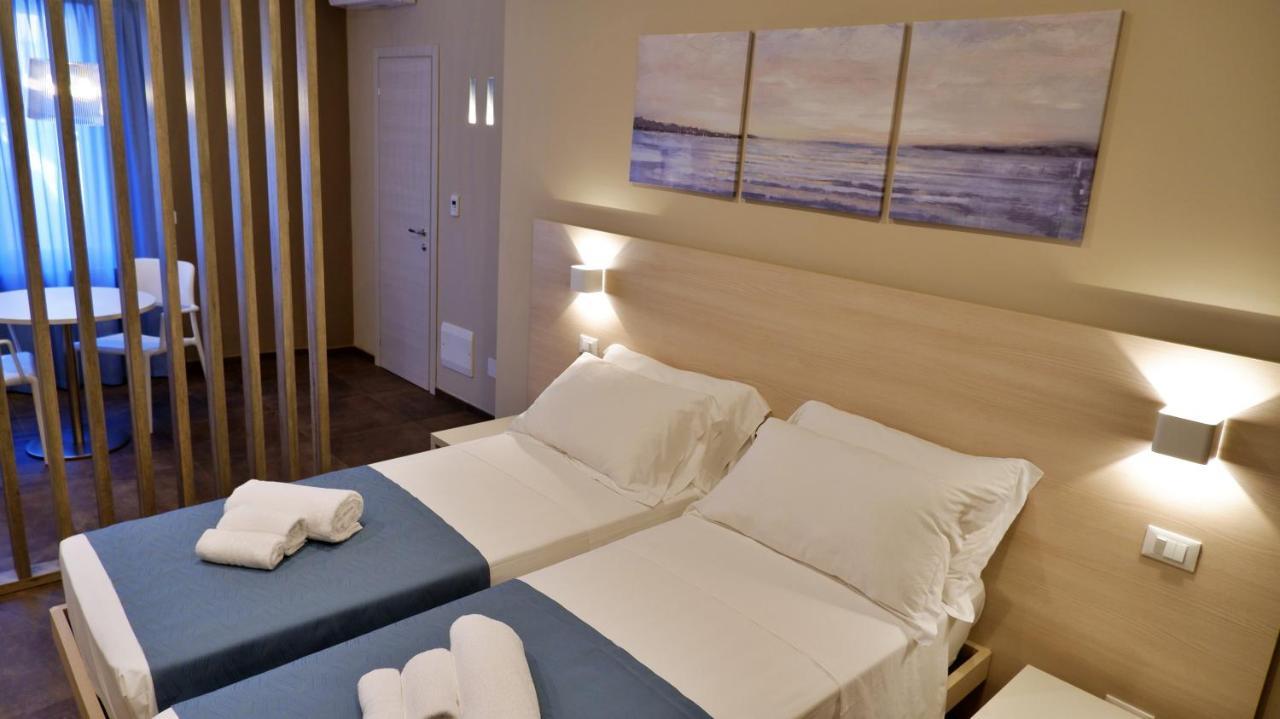 Pianomare Riviera Apartments And Rooms Империа Екстериор снимка
