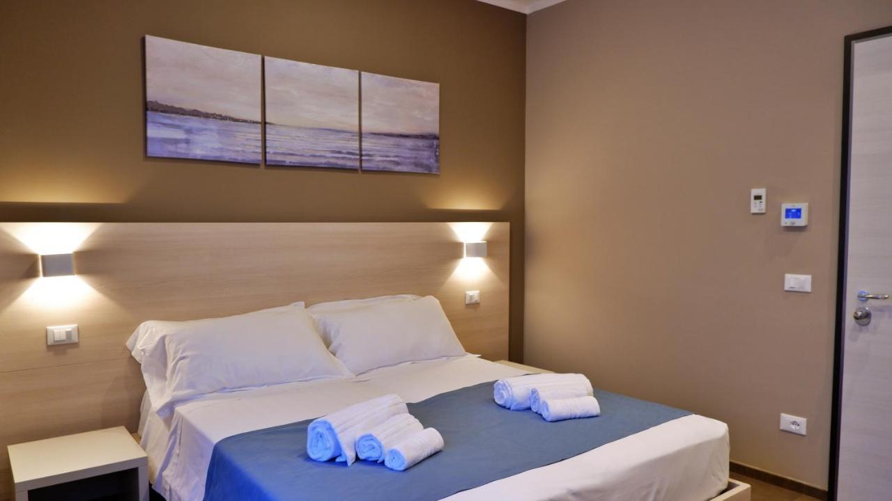 Pianomare Riviera Apartments And Rooms Империа Екстериор снимка