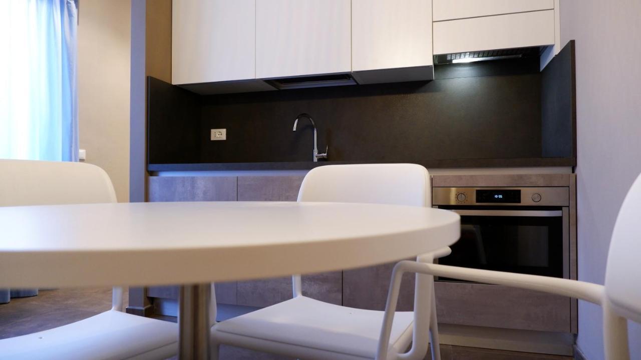 Pianomare Riviera Apartments And Rooms Империа Екстериор снимка