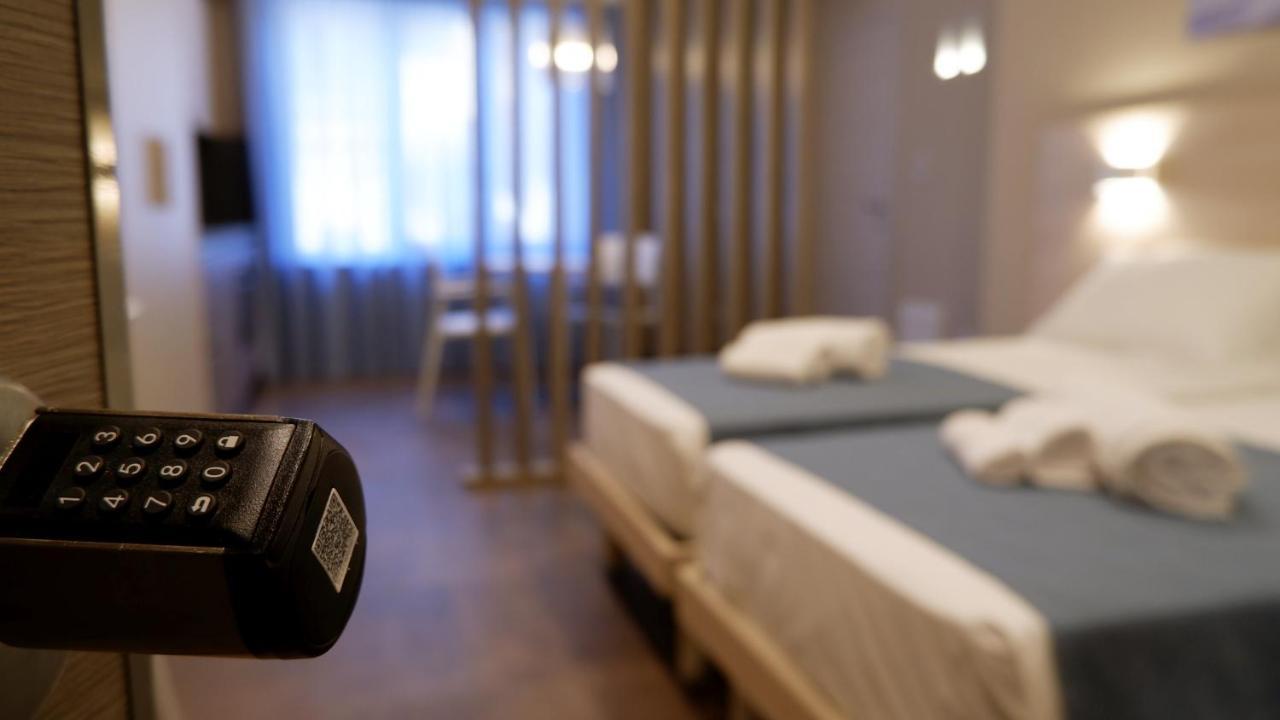 Pianomare Riviera Apartments And Rooms Империа Екстериор снимка