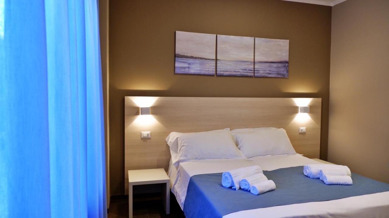 Pianomare Riviera Apartments And Rooms Империа Екстериор снимка