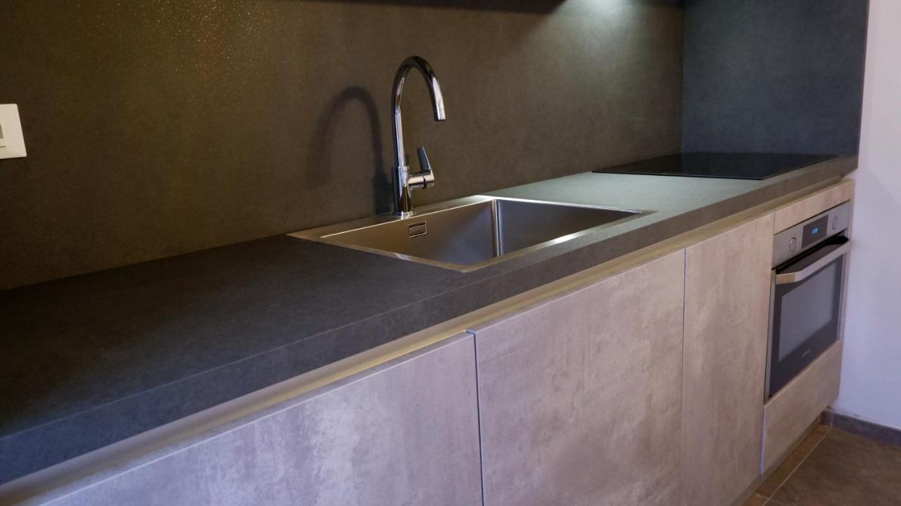 Pianomare Riviera Apartments And Rooms Империа Екстериор снимка