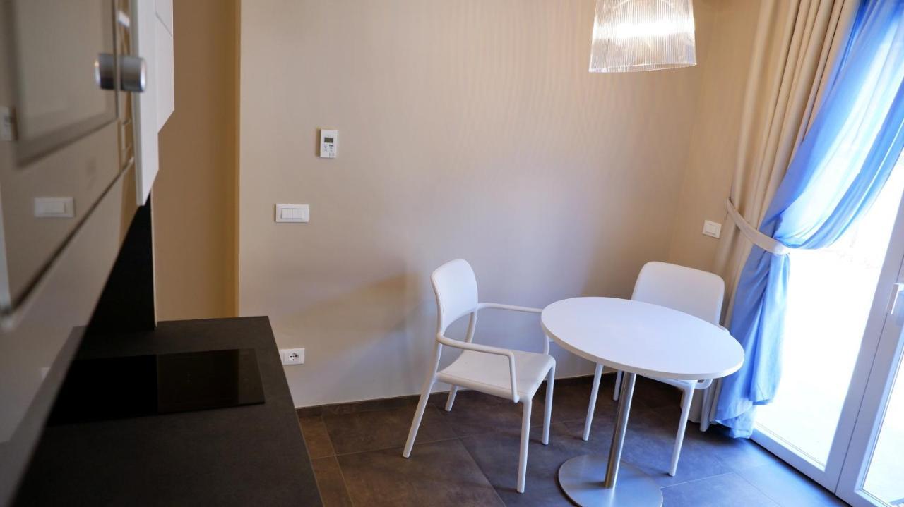 Pianomare Riviera Apartments And Rooms Империа Екстериор снимка