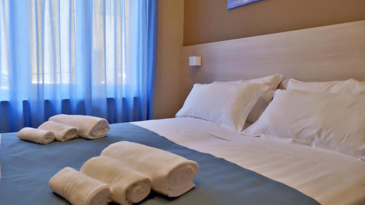 Pianomare Riviera Apartments And Rooms Империа Екстериор снимка