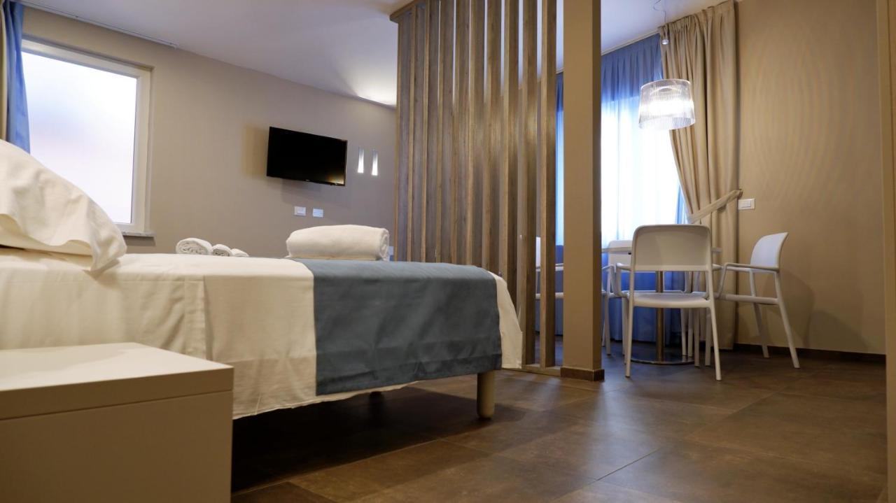 Pianomare Riviera Apartments And Rooms Империа Екстериор снимка