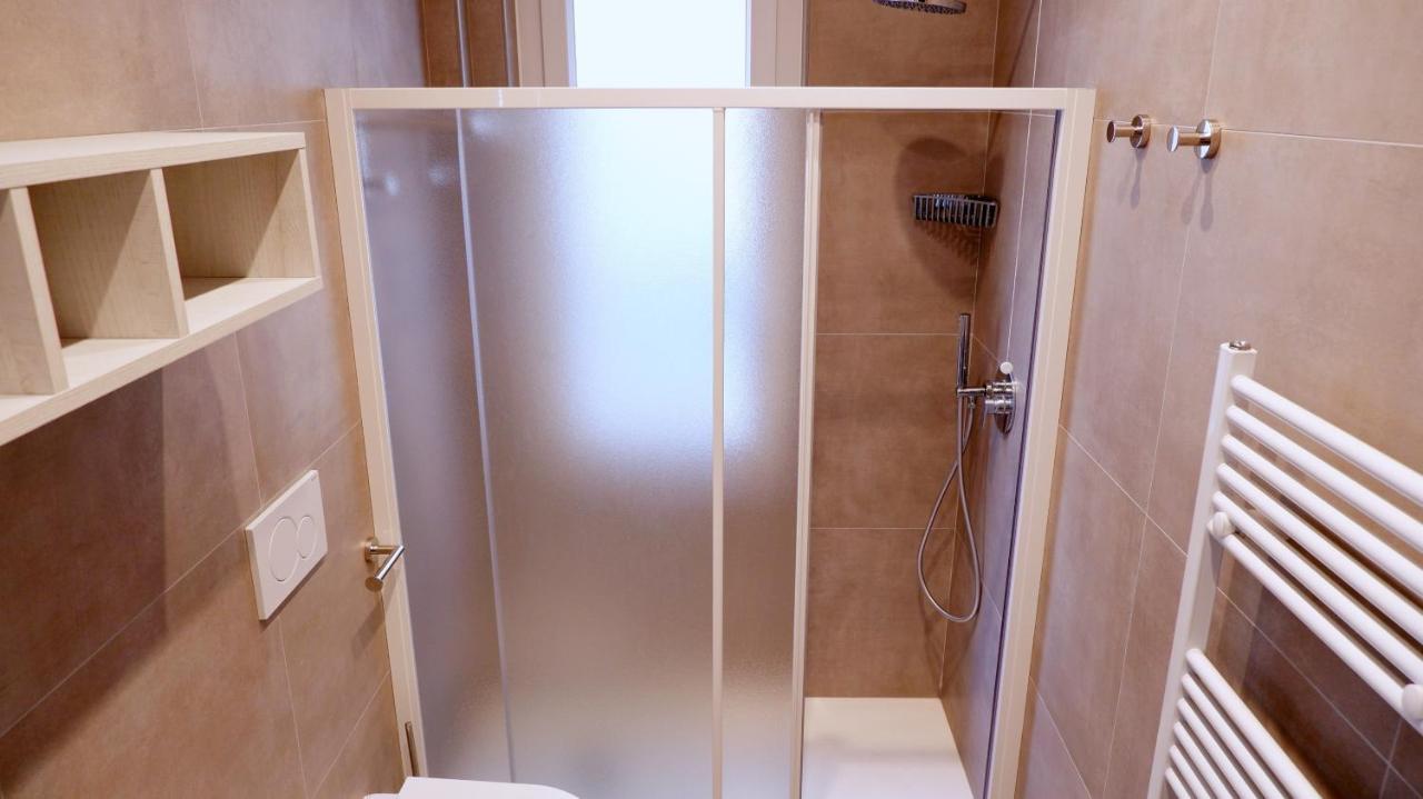 Pianomare Riviera Apartments And Rooms Империа Екстериор снимка