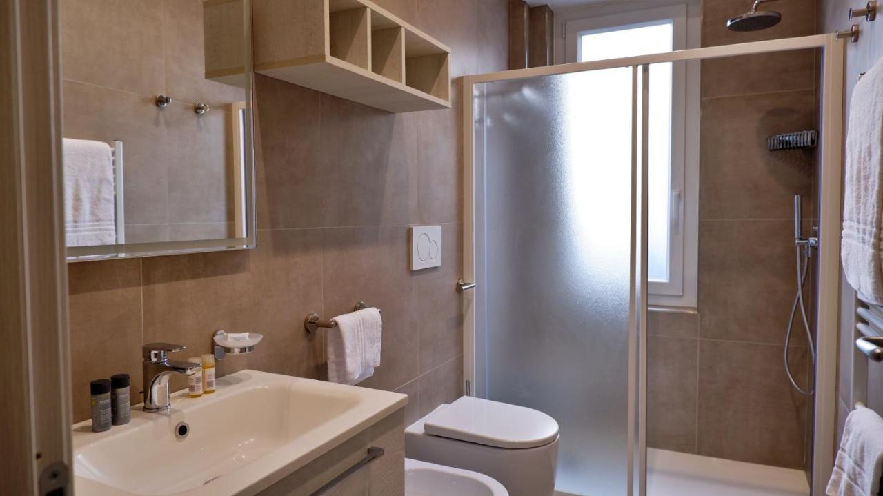 Pianomare Riviera Apartments And Rooms Империа Екстериор снимка