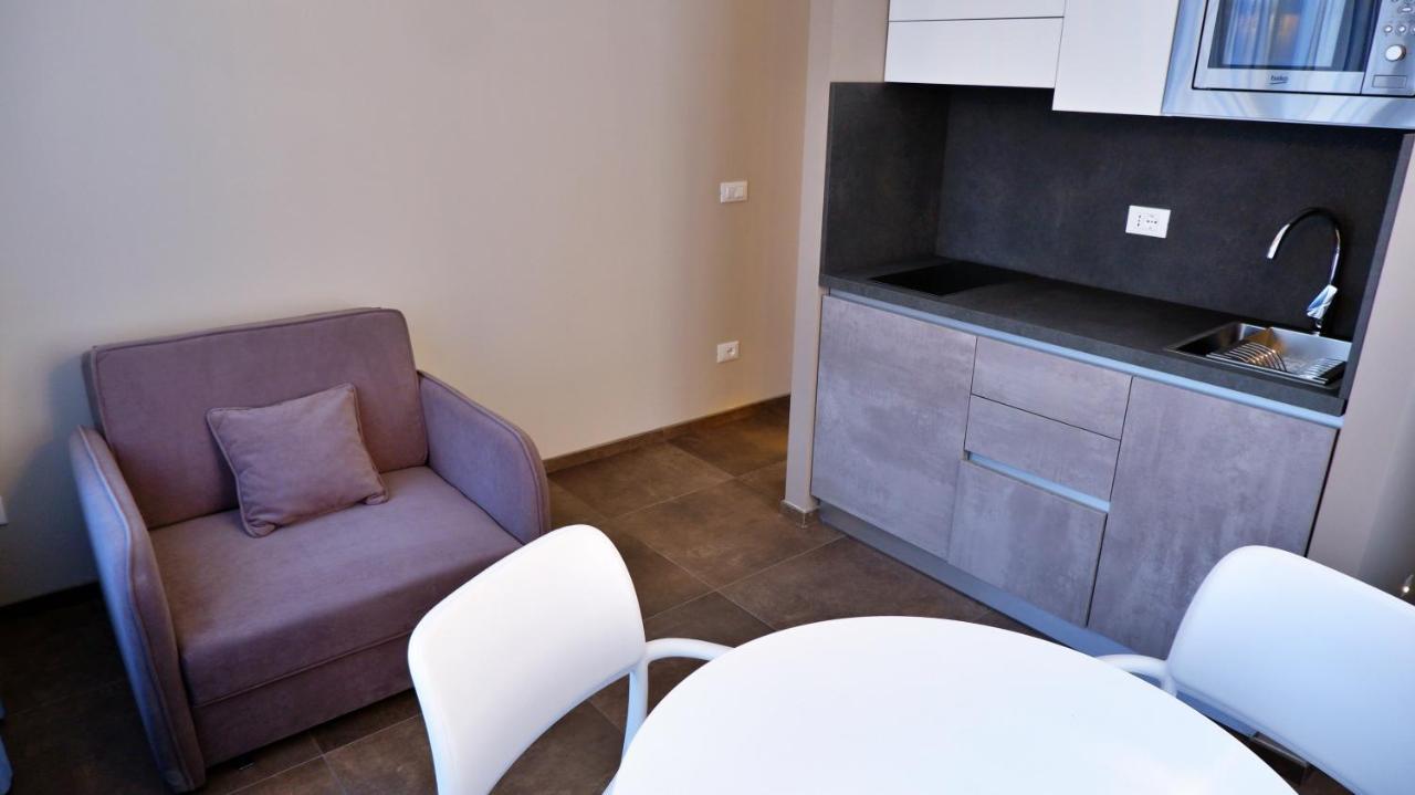 Pianomare Riviera Apartments And Rooms Империа Екстериор снимка