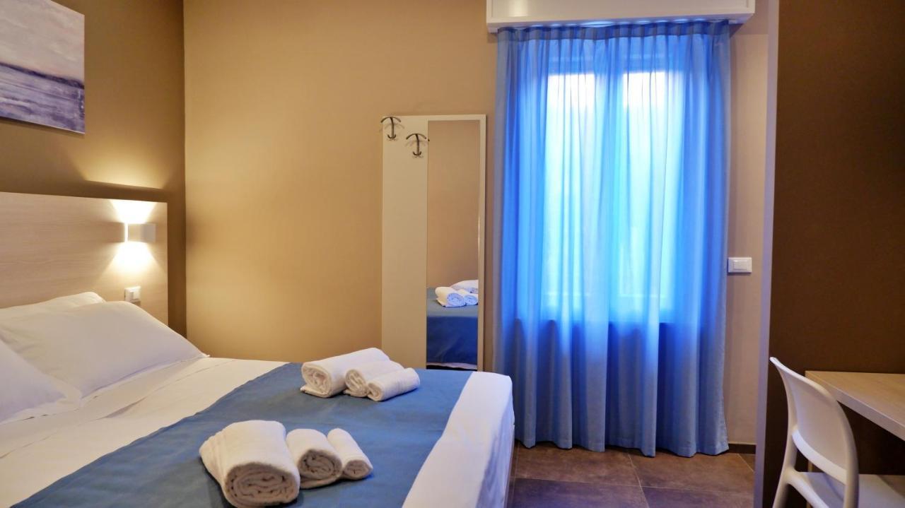 Pianomare Riviera Apartments And Rooms Империа Екстериор снимка